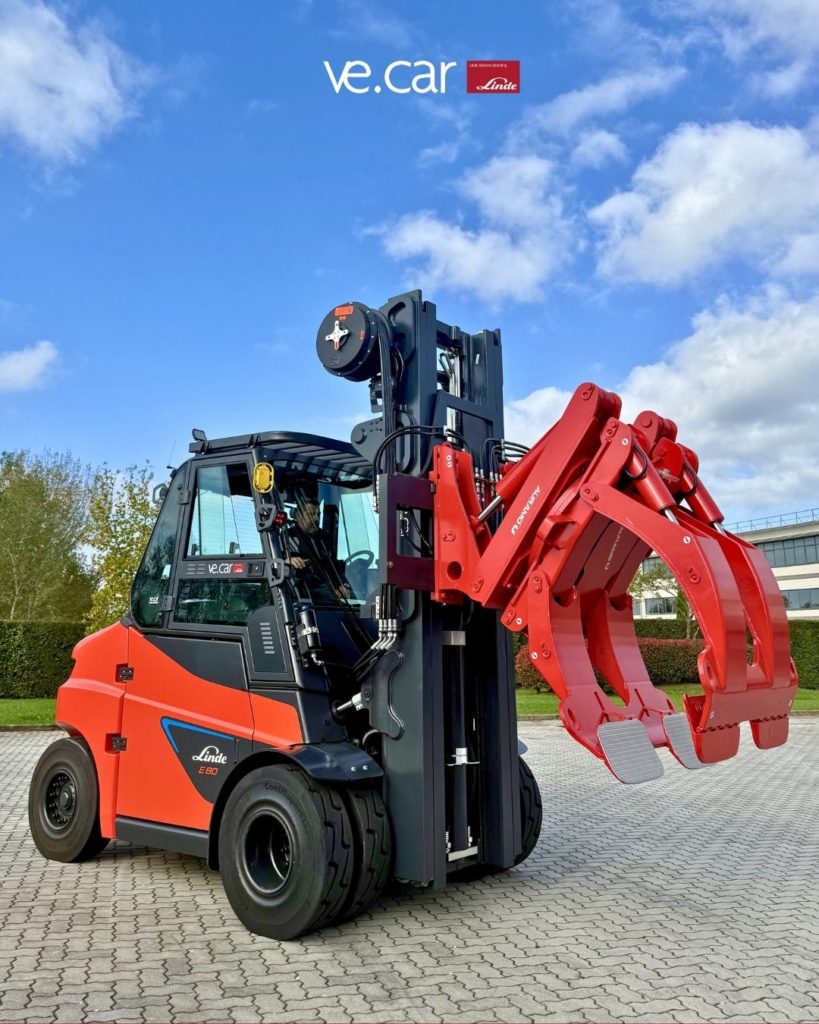 Carrello elevatore Linde E80/900 con pinza per bobine
