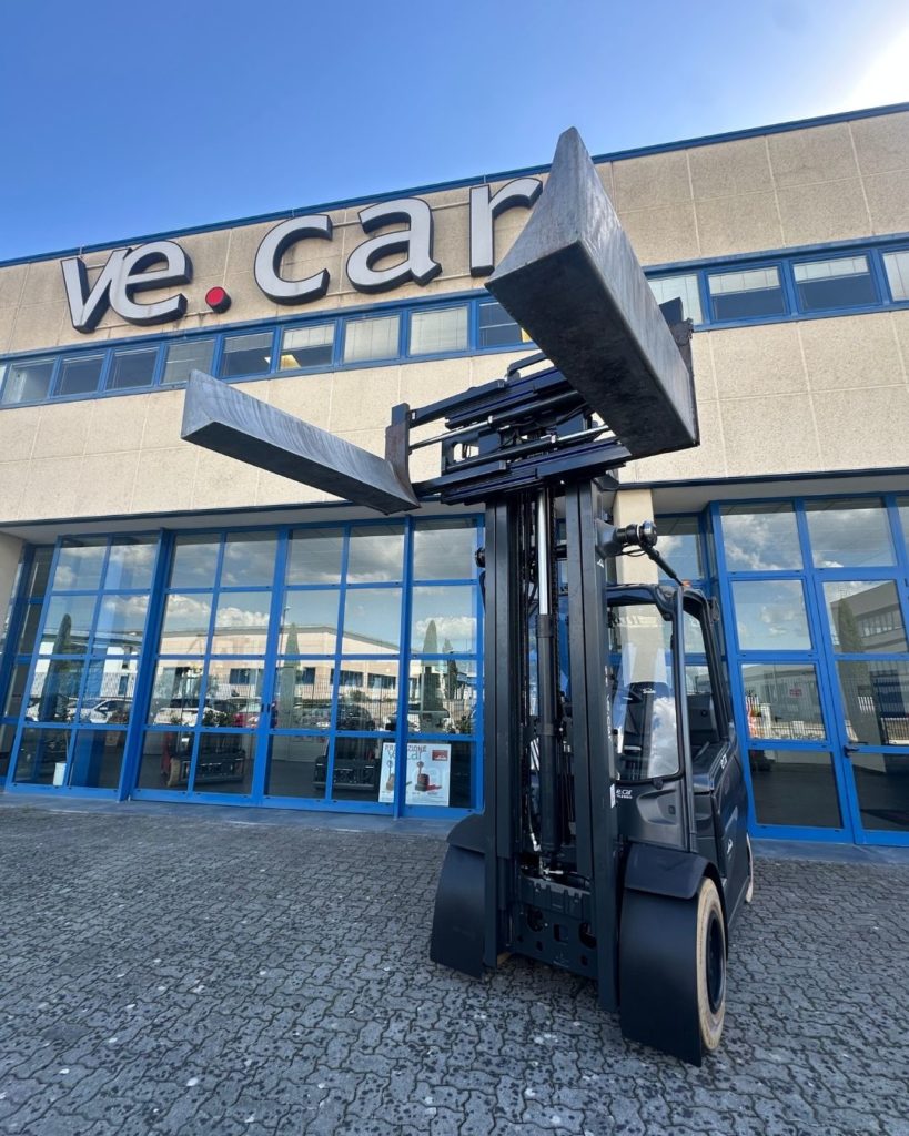 Carrello elevatore Linde E45 con braccia inox inforcabili